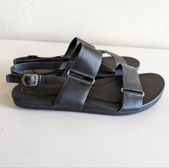 Teva 'Avalina' Leather Black Sandles - Picture 8 of 8